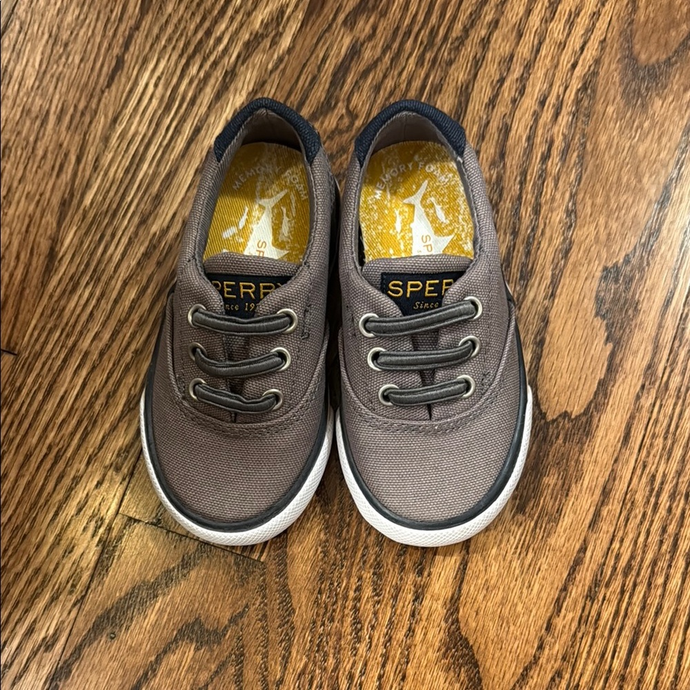 Sperry Striper II Jr. Gray Sneakers Canvas Low-Top
